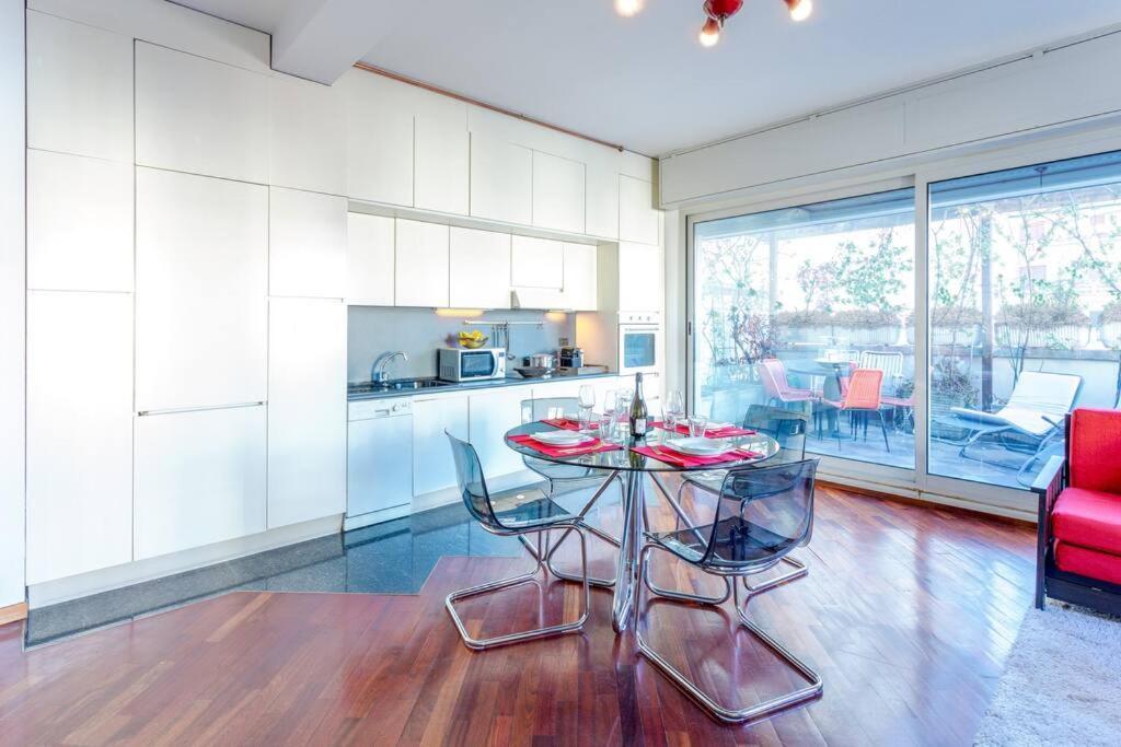 Апартаменти Duomo 10 Min Luxury • Terrazzo • Wi-Fi • Netflix Мілан Екстер'єр фото